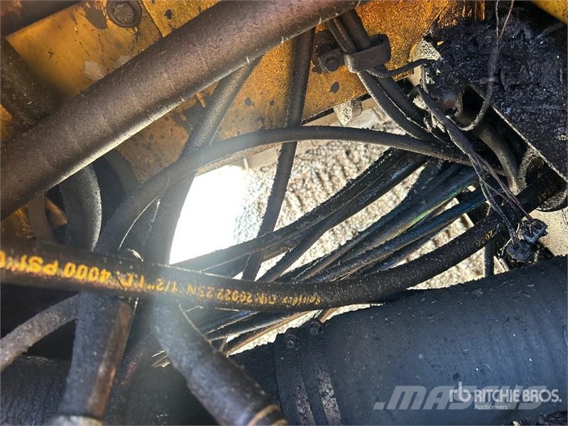 Volvo EC330BLC Roomikekskavaatorid