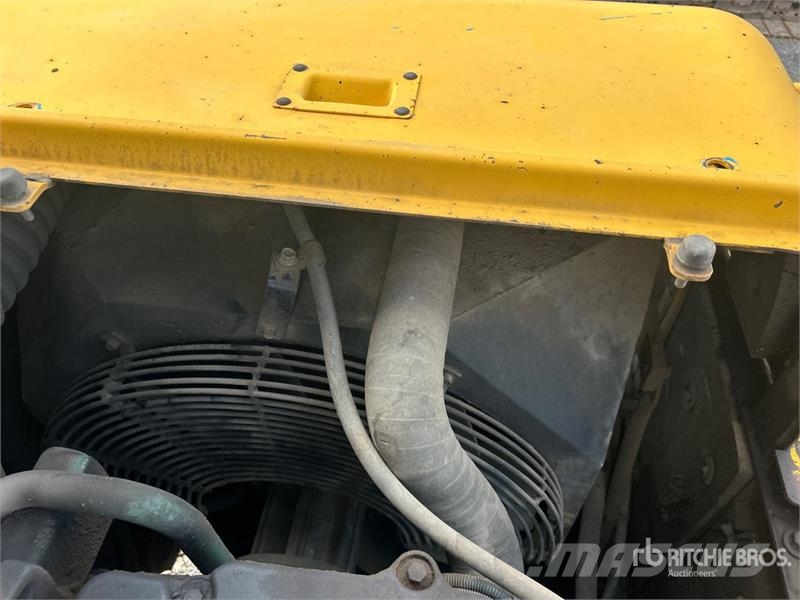 Volvo EC330BLC Roomikekskavaatorid