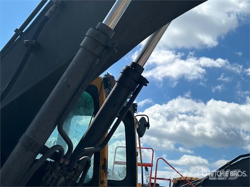 Volvo EC330BLC Roomikekskavaatorid
