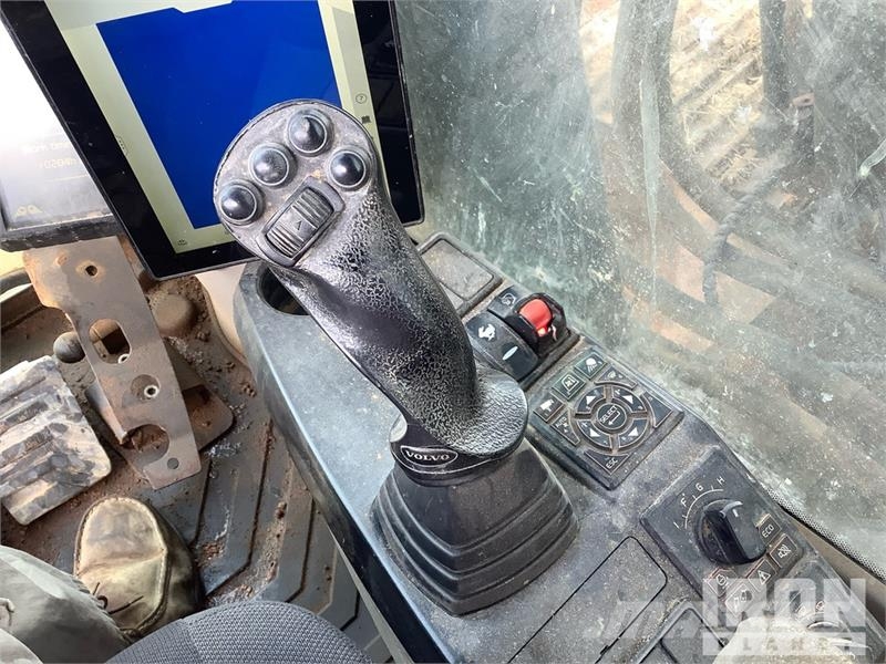 Volvo EC350E L Tracked Excavator Escavatori cingolati