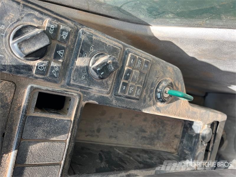 Volvo EC350EL Tracked Excavator Roomikekskavaatorid