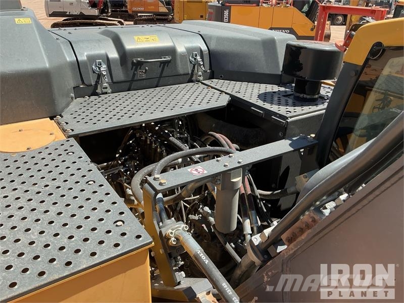 Volvo EC350EL Tracked Excavator Raupenbagger