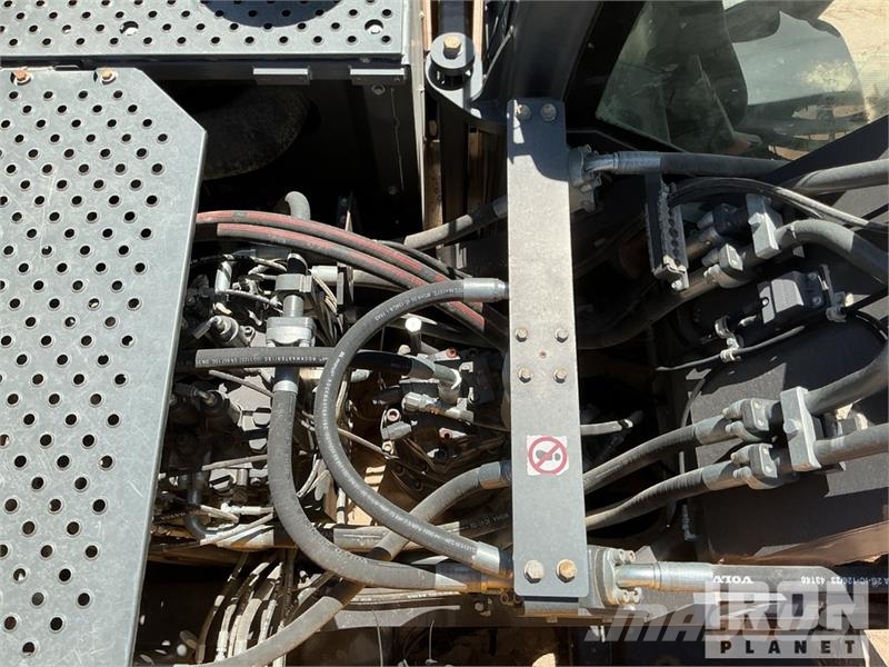 Volvo EC350EL Tracked Excavator Raupenbagger
