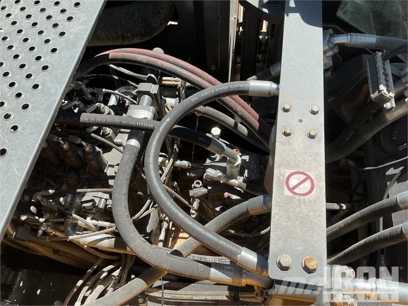 Volvo EC350EL Tracked Excavator Raupenbagger