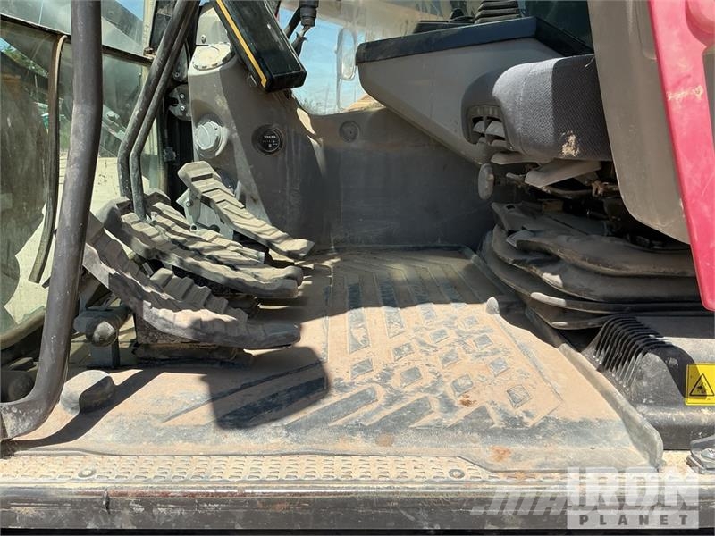Volvo EC350EL Tracked Excavator Raupenbagger