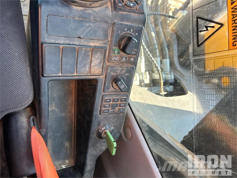Volvo EC350EL Tracked Excavator Raupenbagger