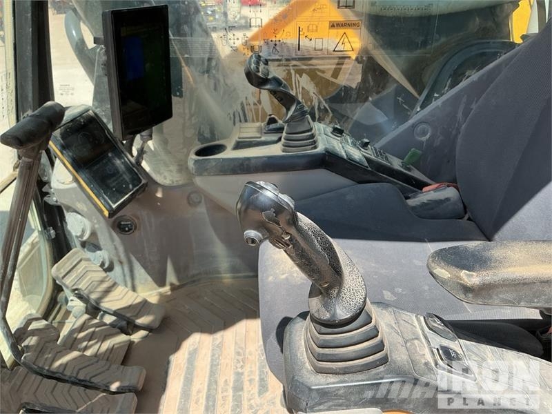 Volvo EC350EL Tracked Excavator Raupenbagger