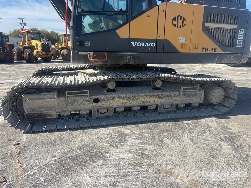 Volvo EC380E Tracked Excavator Roomikekskavaatorid