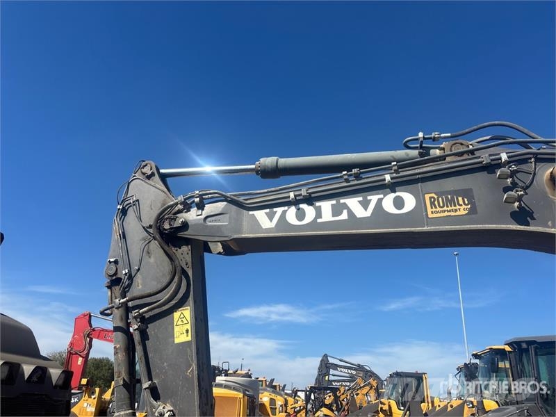 Volvo EC380E Tracked Excavator Roomikekskavaatorid