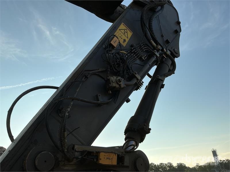 Volvo EC380EL Tracked Excavator Beltegraver