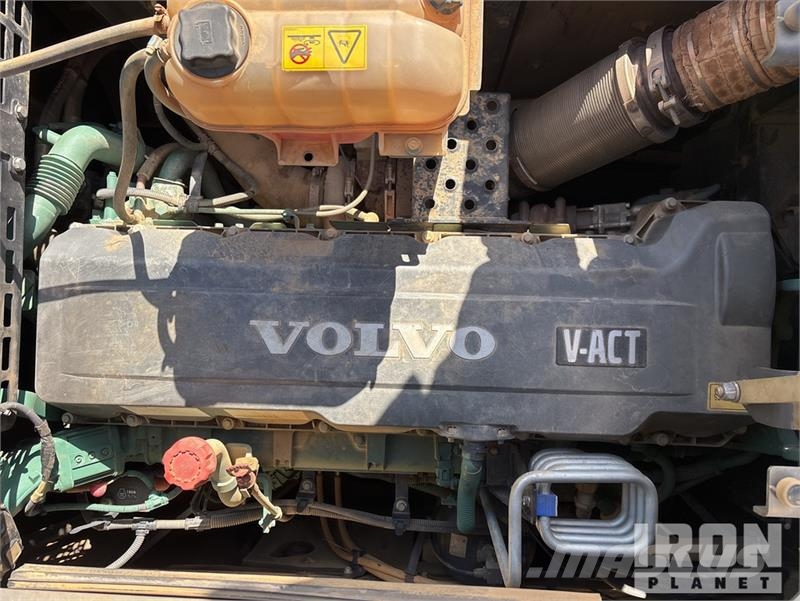 Volvo EC480EL Tracked Excavator Lánctalpas kotrók