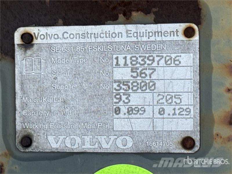 Volvo EC55BKT18 17 in Digging Excavator Bucket دلاء
