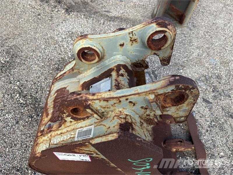 Volvo EC55BKT18 17 in Digging Excavator Bucket دلاء