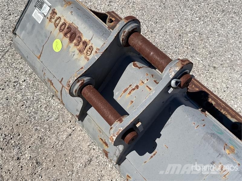Volvo EC55BKT51 51 in Cleanup Excavator Bucket دلاء