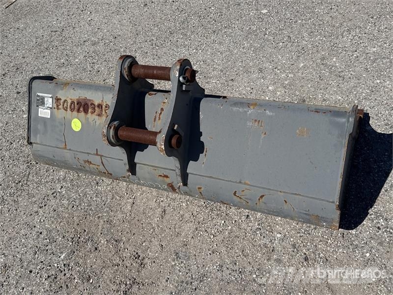 Volvo EC55BKT51 51 in Cleanup Excavator Bucket دلاء