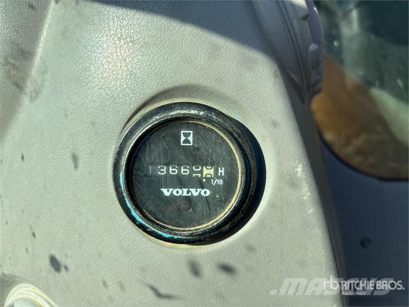 Volvo ECR 145DL Tracked Excavator Gravemaskiner på larvebånd