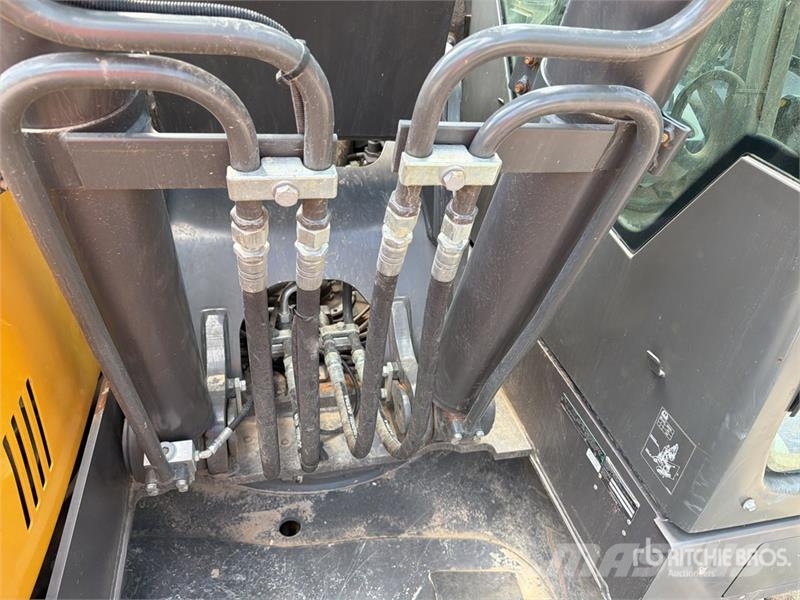 Volvo ECR235EL Tracked Excavator حفارات زحافة