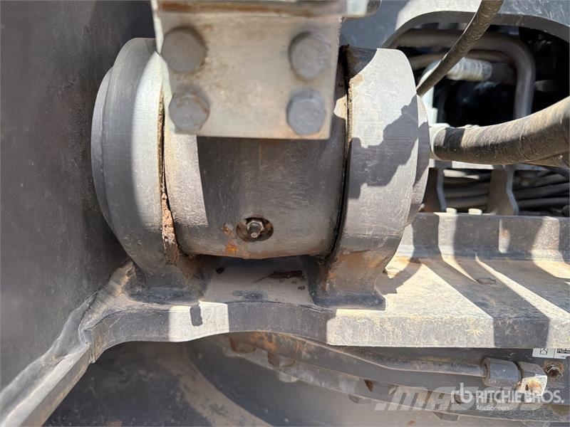 Volvo ECR235EL Tracked Excavator حفارات زحافة