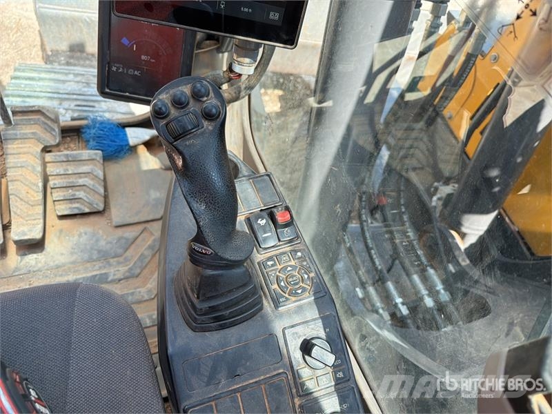 Volvo ECR235EL Tracked Excavator حفارات زحافة