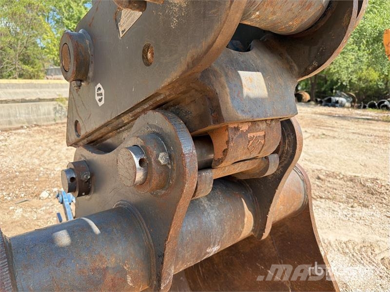 Volvo ECR235EL Tracked Excavator حفارات زحافة