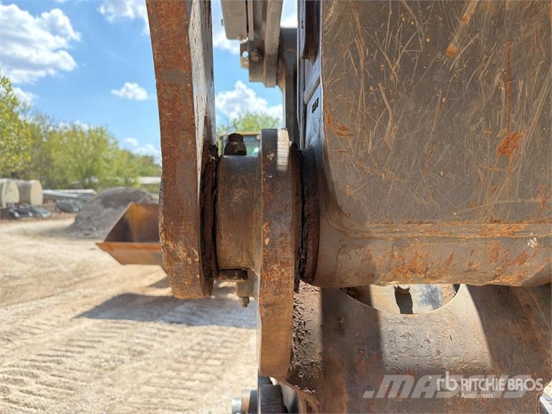 Volvo ECR235EL Tracked Excavator حفارات زحافة