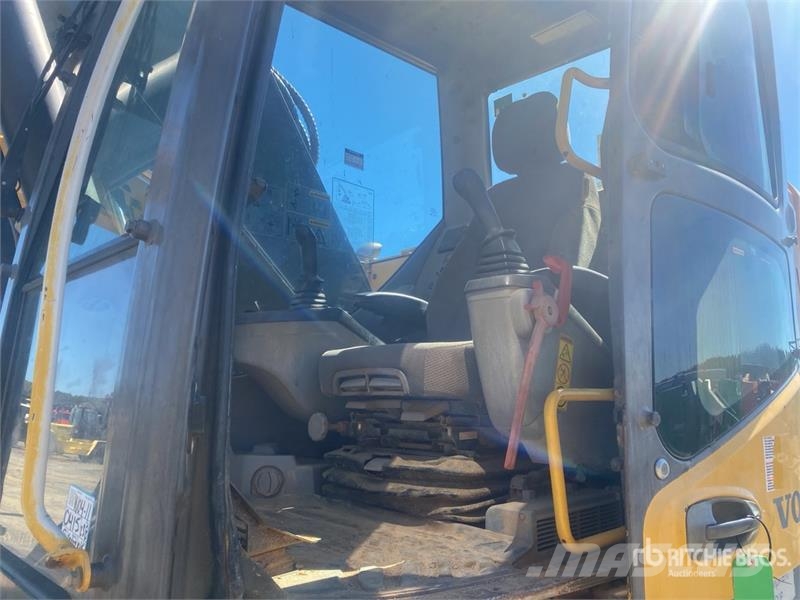Volvo ECR305C Tracked Excavator Bagri goseničarji