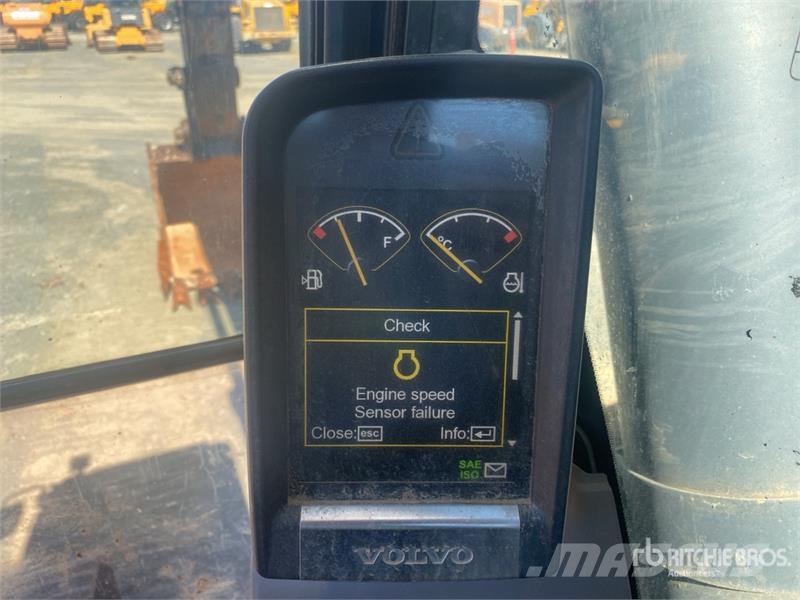 Volvo ECR305C Tracked Excavator Bagri goseničarji