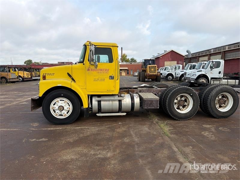  Volvo/GMC WAH 6x4 T/A Day Cab Truck Tractor وحدات الجر