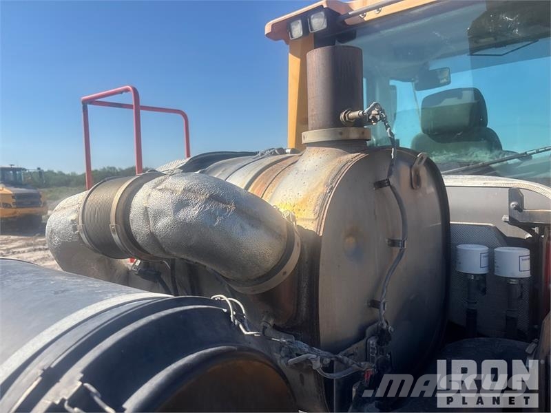 Volvo L220H Wheel Loader 轮式装载机