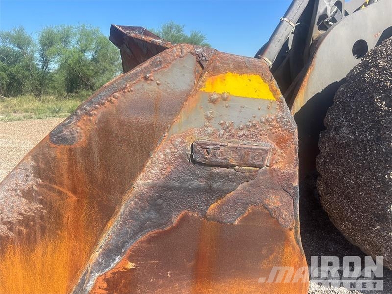 Volvo L220H Wheel Loader 轮式装载机