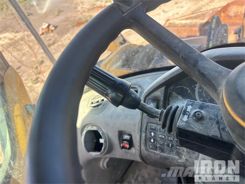 Volvo L220H Wheel Loader 轮式装载机
