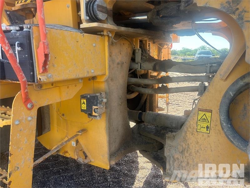 Volvo L220H Wheel Loader 轮式装载机