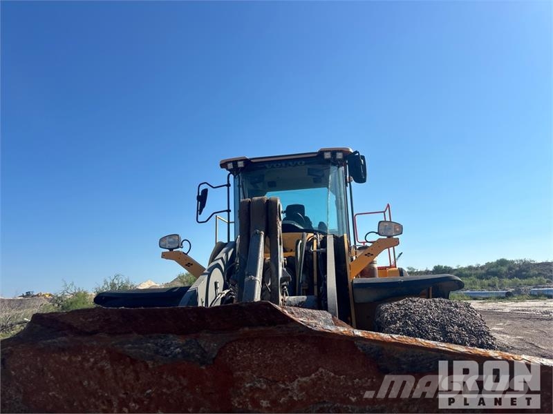 Volvo L220H Wheel Loader 轮式装载机