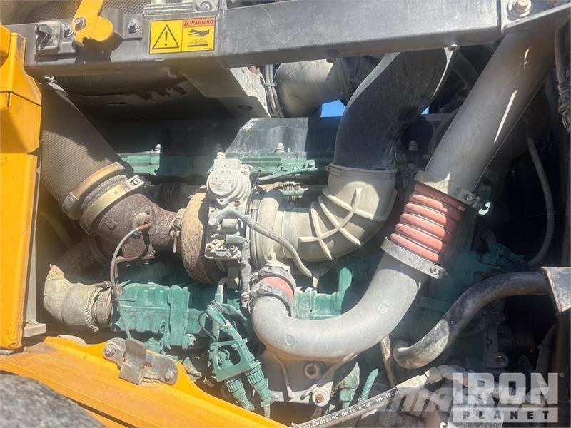 Volvo L220H Wheel Loader 轮式装载机