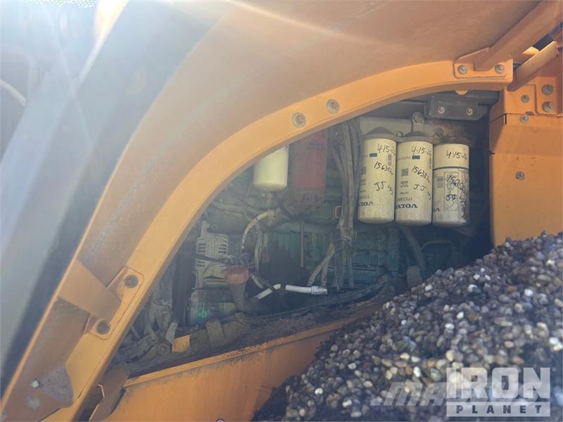 Volvo L220H Wheel Loader 轮式装载机