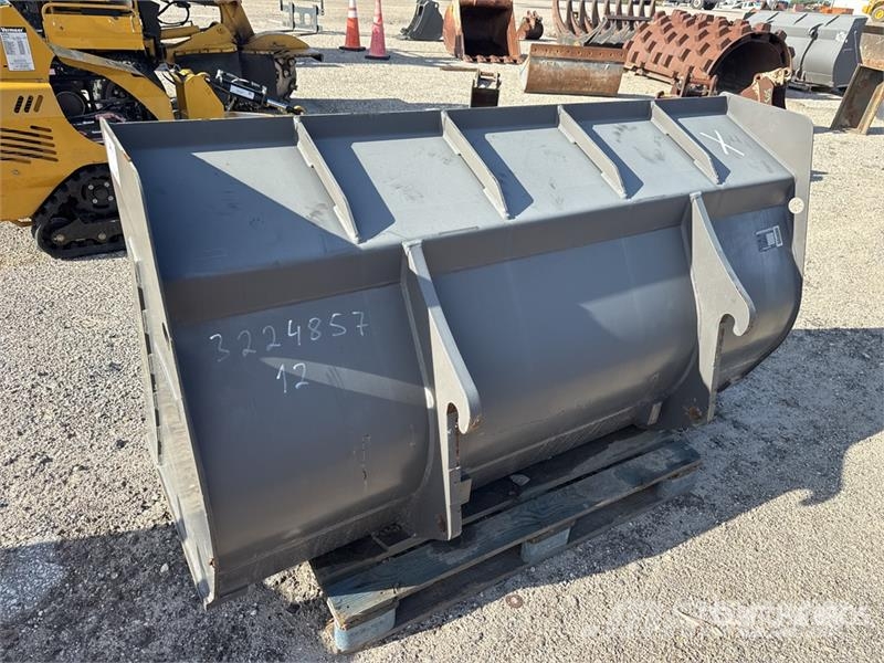 Volvo L30BKT1.3Y 75 in General Purpose Wheel Loader Buck دلاء