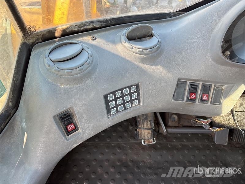 Volvo L60E Wheel Loader Gumikerekes homlokrakodók
