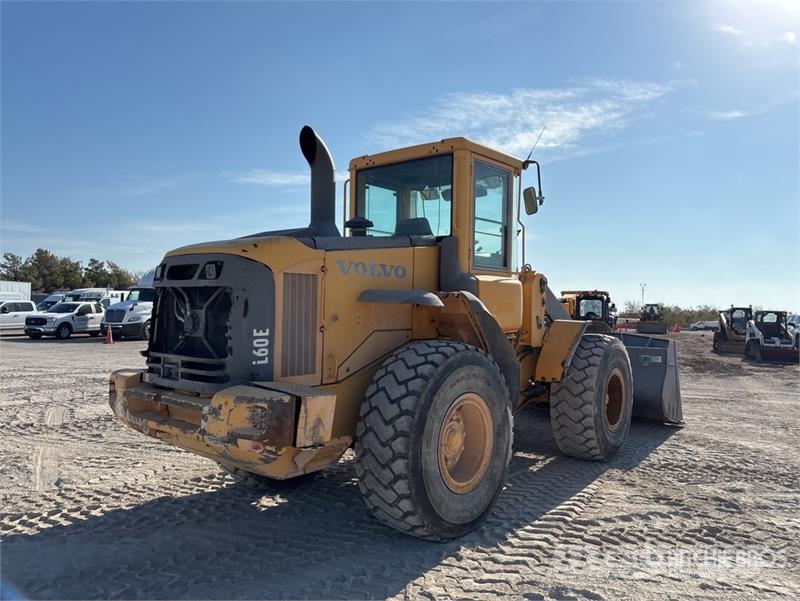 Volvo L60E Wheel Loader Gumikerekes homlokrakodók
