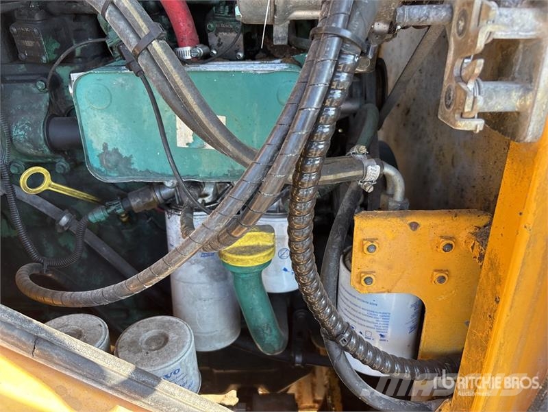 Volvo L60E Wheel Loader Gumikerekes homlokrakodók