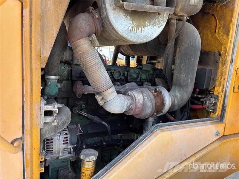 Volvo L60E Wheel Loader Gumikerekes homlokrakodók