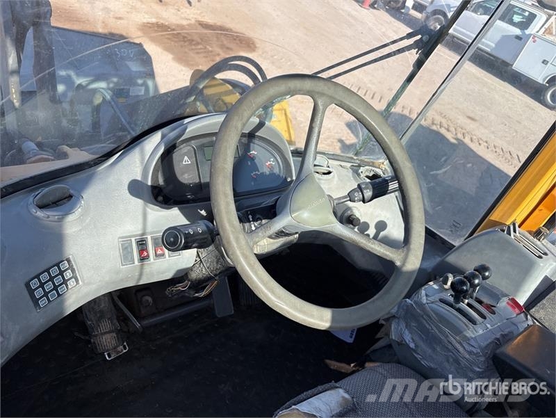 Volvo L60E Wheel Loader Gumikerekes homlokrakodók