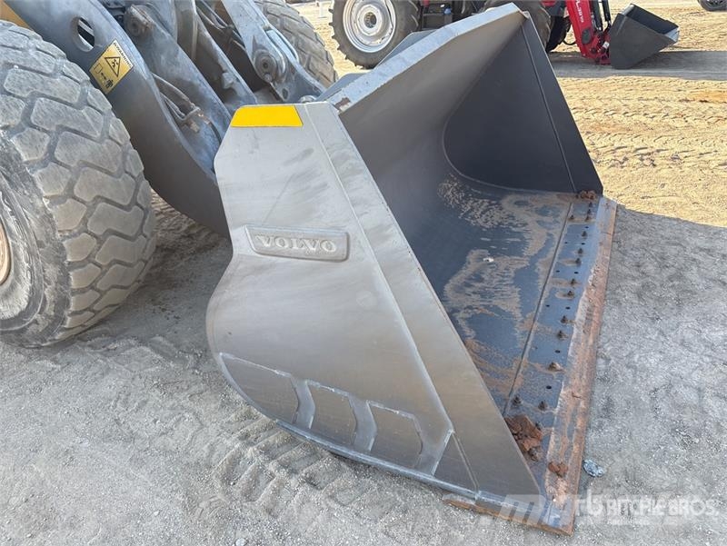 Volvo L60E Wheel Loader Gumikerekes homlokrakodók