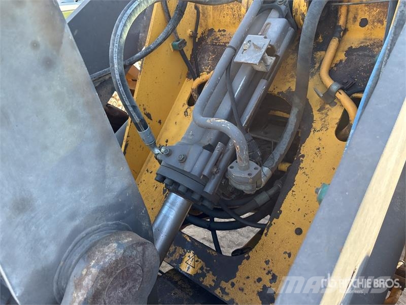 Volvo L60E Wheel Loader Gumikerekes homlokrakodók