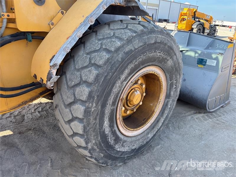 Volvo L60E Wheel Loader Gumikerekes homlokrakodók