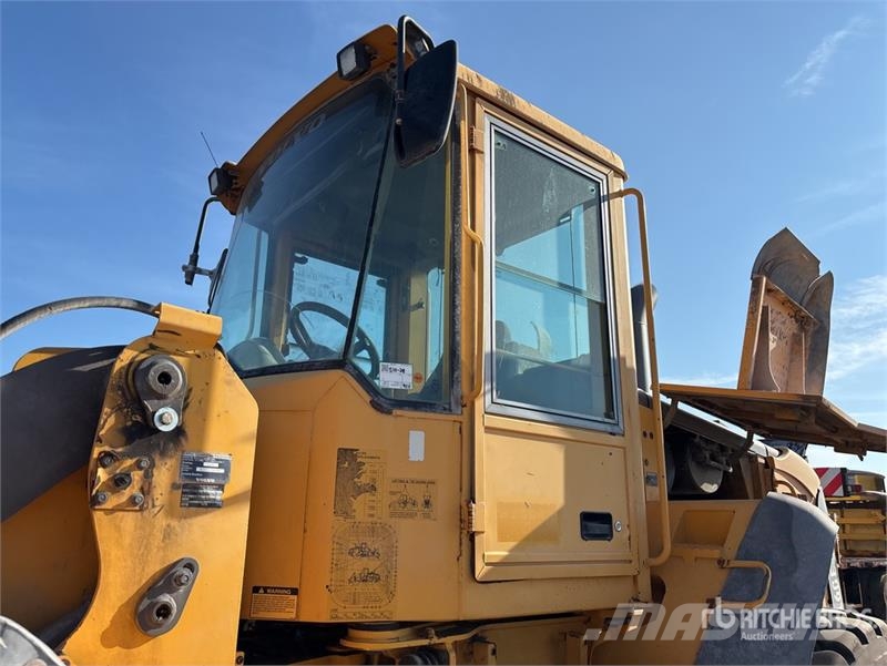 Volvo L60E Wheel Loader Gumikerekes homlokrakodók