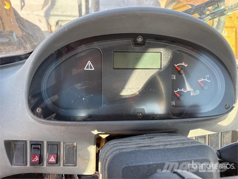 Volvo L60E Wheel Loader Gumikerekes homlokrakodók