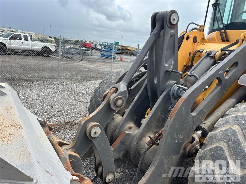 Volvo L70H Wheel Loader 轮式装载机