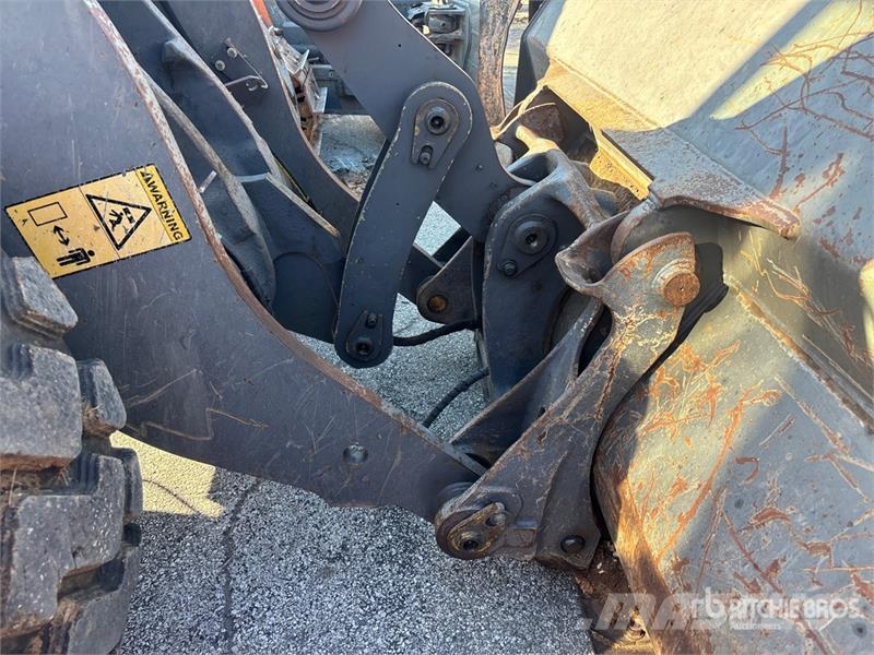 Volvo L90G Wheel Loader 휠로우더
