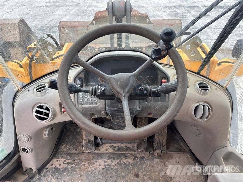 Volvo L90G Wheel Loader 휠로우더