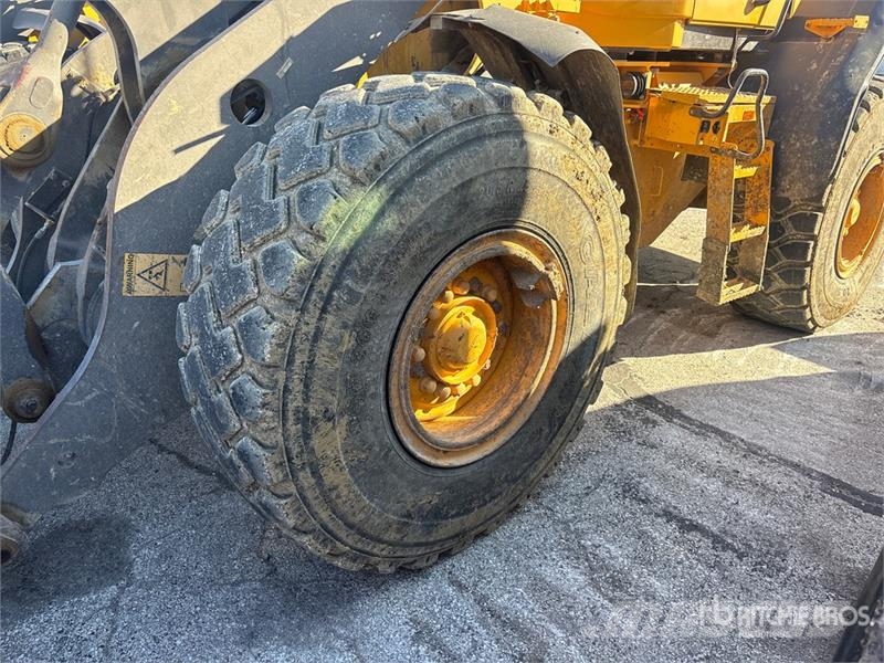 Volvo L90G Wheel Loader 휠로우더